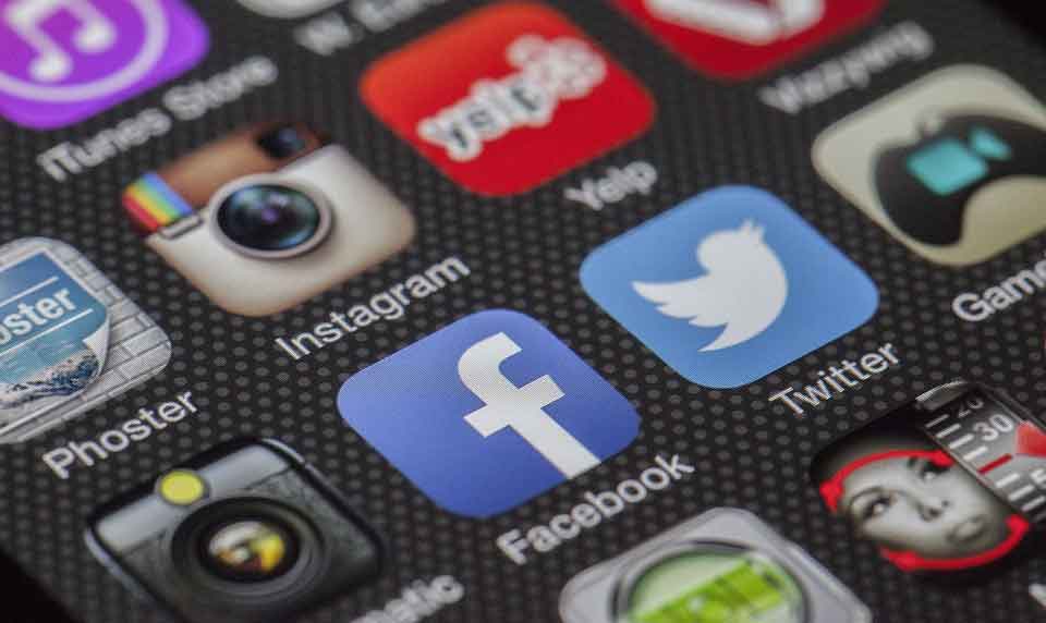 האם פלטפורמה של תכני גולשים אחראית על התוכן?