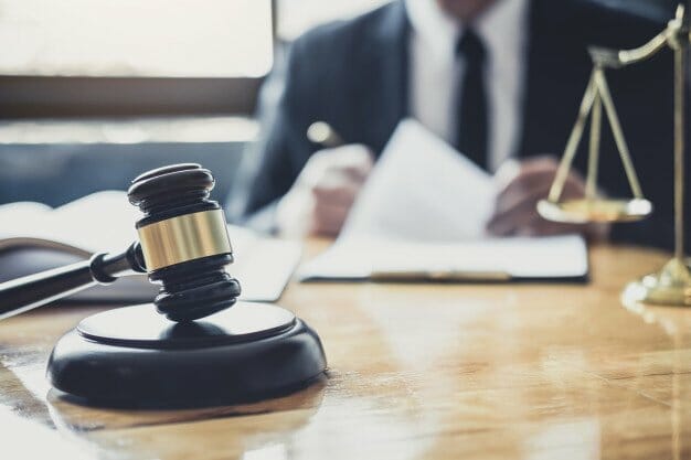 כיצד לבחור עורך דין הפרת הסכם